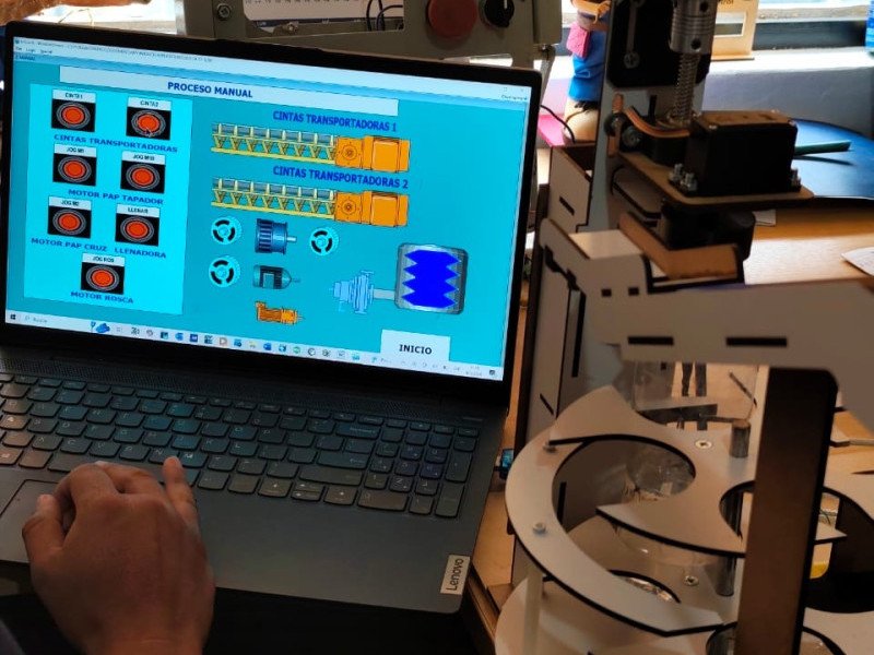 PROTOTIPO LLENADORA Y TAPADORA DE BOTELLAS 