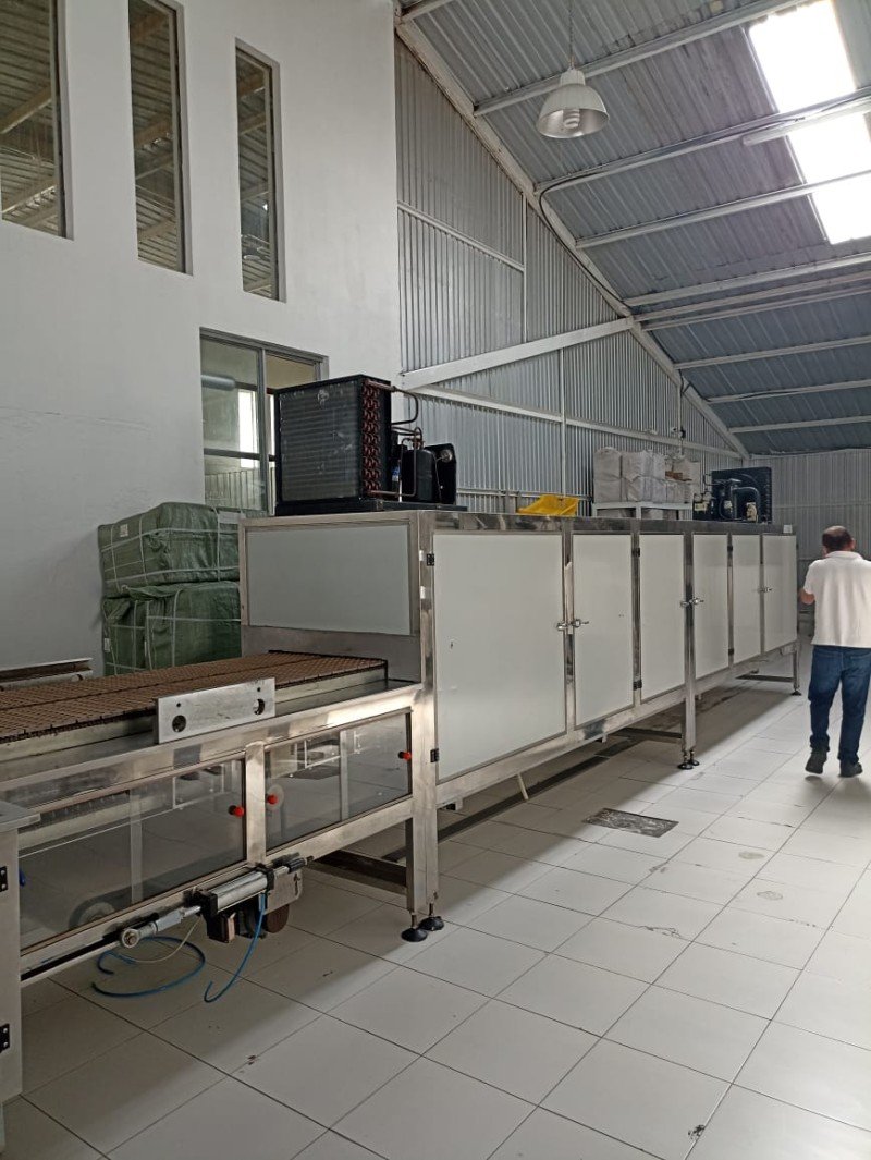 MAQUINA EN LINEA DE GOMITAS DULCES