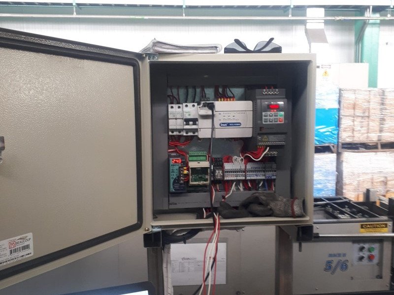 Perfiladora de Chapa Metálica con Variador y Encoder