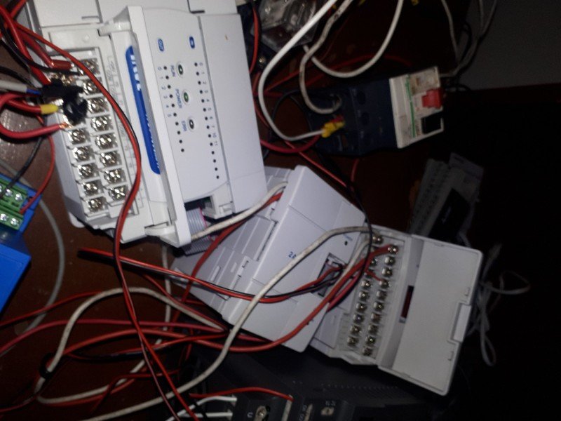 CONTROL DE CELDAS SOLARES CON PLC INVT