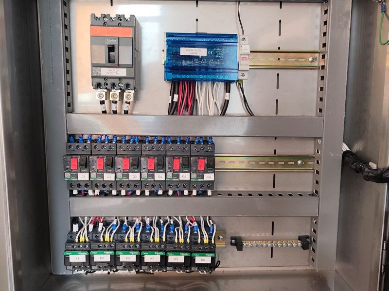 TABLERO INOX DE ARRANQUE MARCA SCHNEIDER 