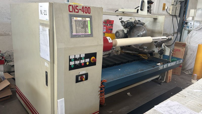 MAQUINA CORTADORA DE CINTA ADHESIVA 3 EJES
