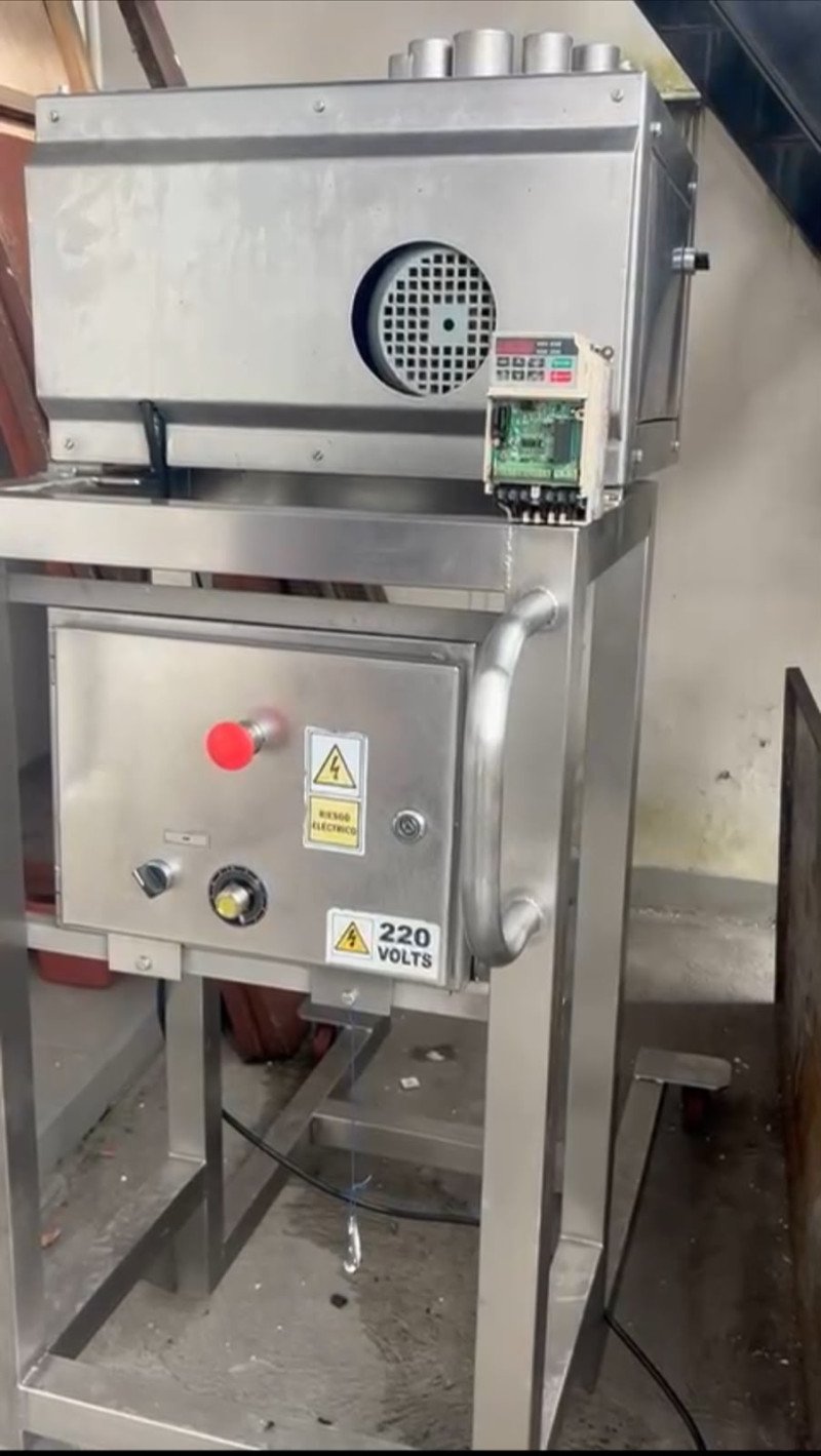MAQUINA CORTADORA DE PLATANO